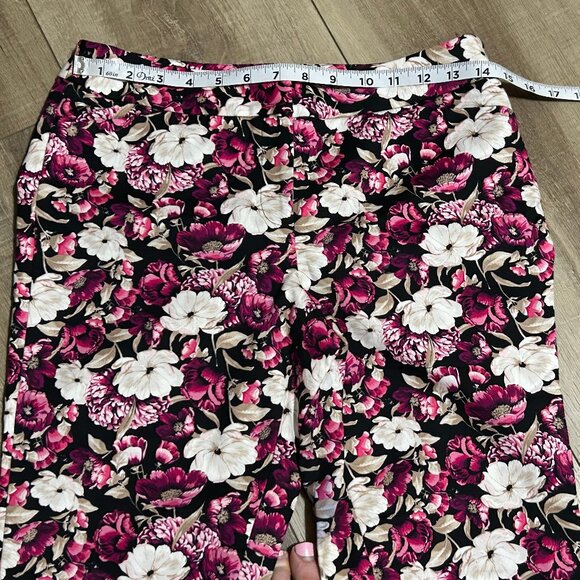 NWT White House Black Market Floral Ankle Pants Size 6S - Picture 8 of 10